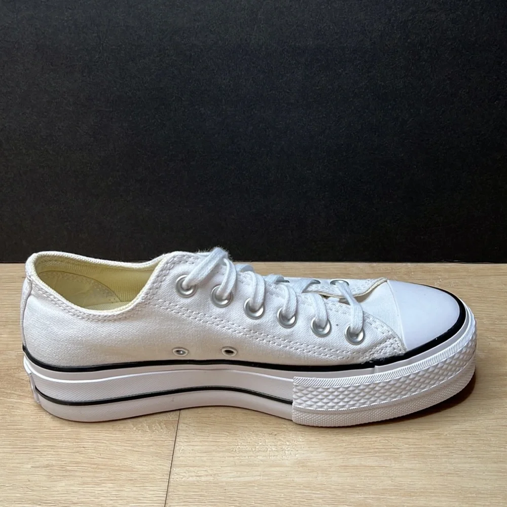 Converse low top